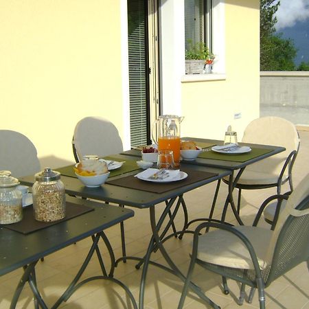 Affittacamere Rubino Guest House Ponte nellʼAlpi エクステリア 写真