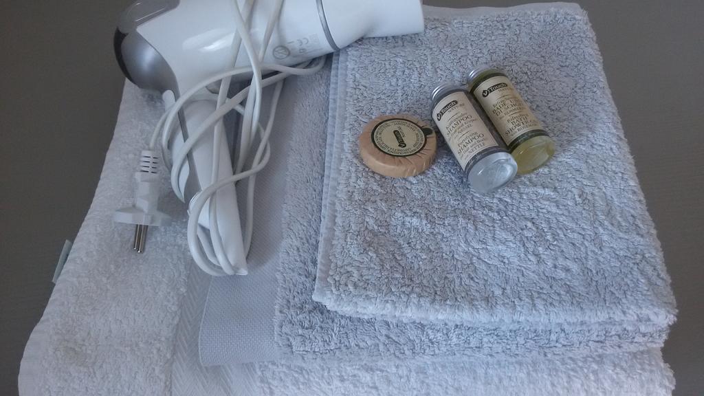 Affittacamere Rubino Guest House Ponte nellʼAlpi エクステリア 写真