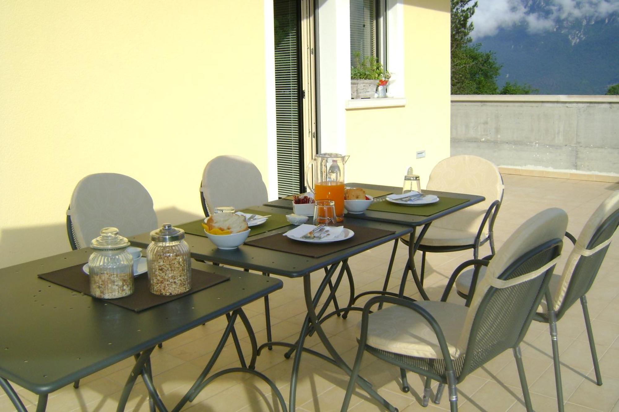 Affittacamere Rubino Guest House Ponte nellʼAlpi エクステリア 写真