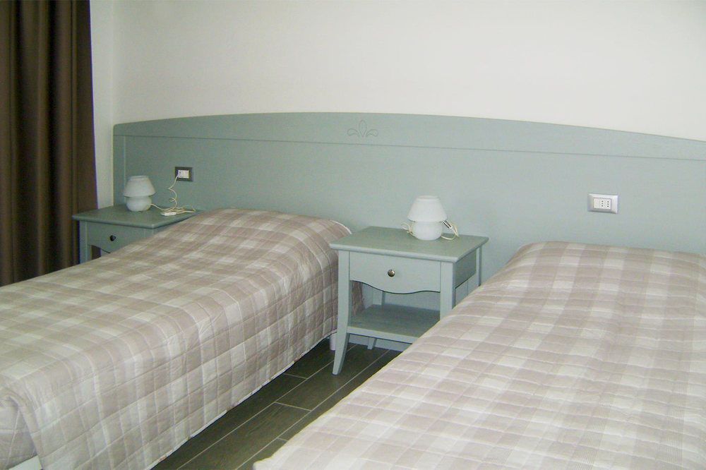 Affittacamere Rubino Guest House Ponte nellʼAlpi エクステリア 写真