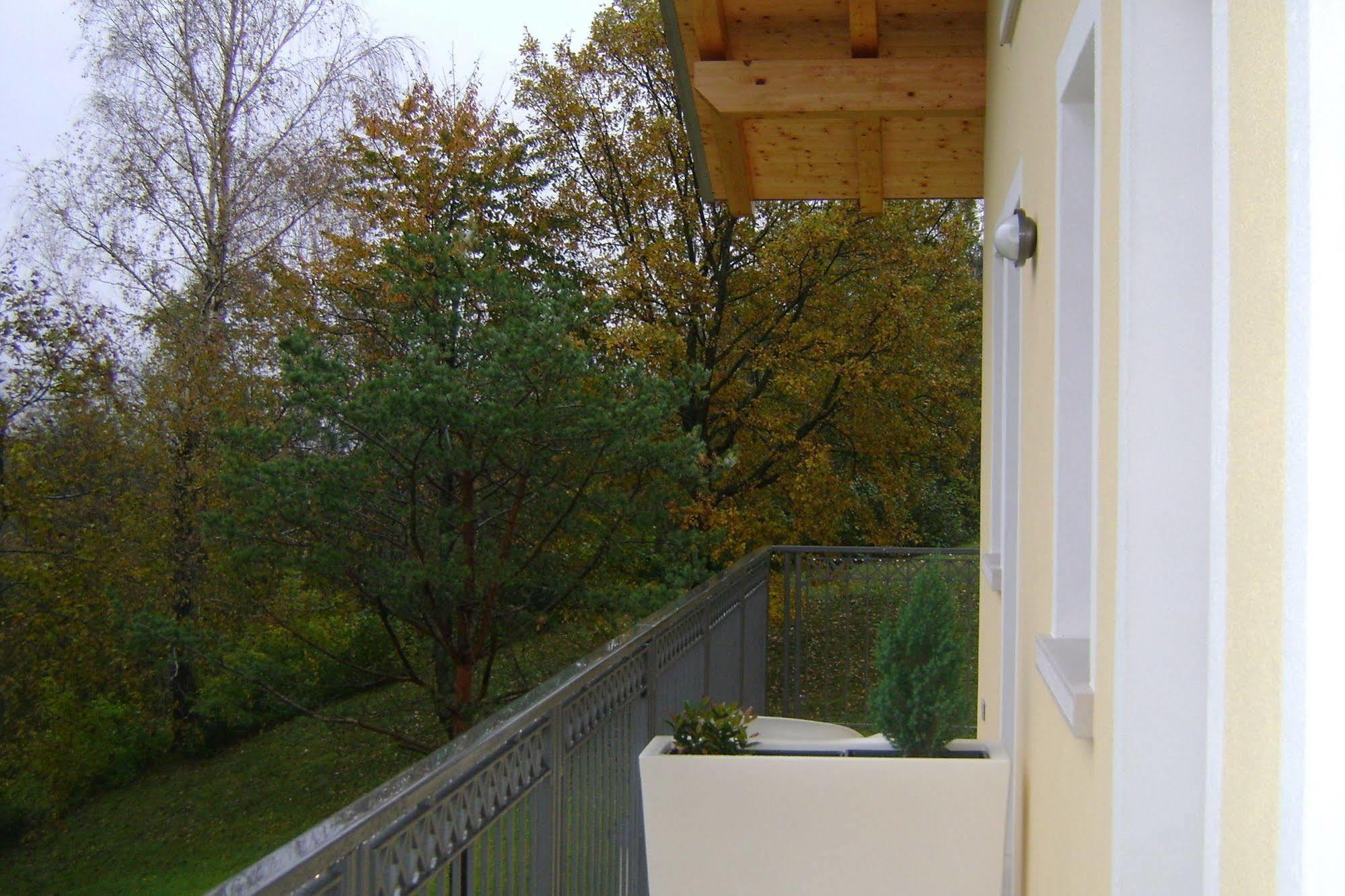 Affittacamere Rubino Guest House Ponte nellʼAlpi エクステリア 写真