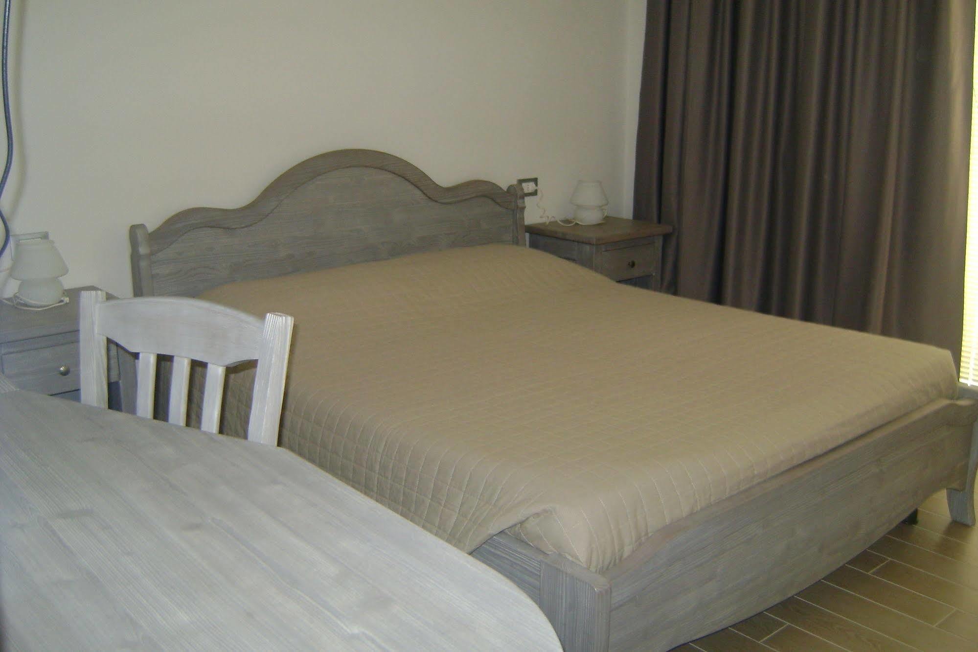 Affittacamere Rubino Guest House Ponte nellʼAlpi エクステリア 写真