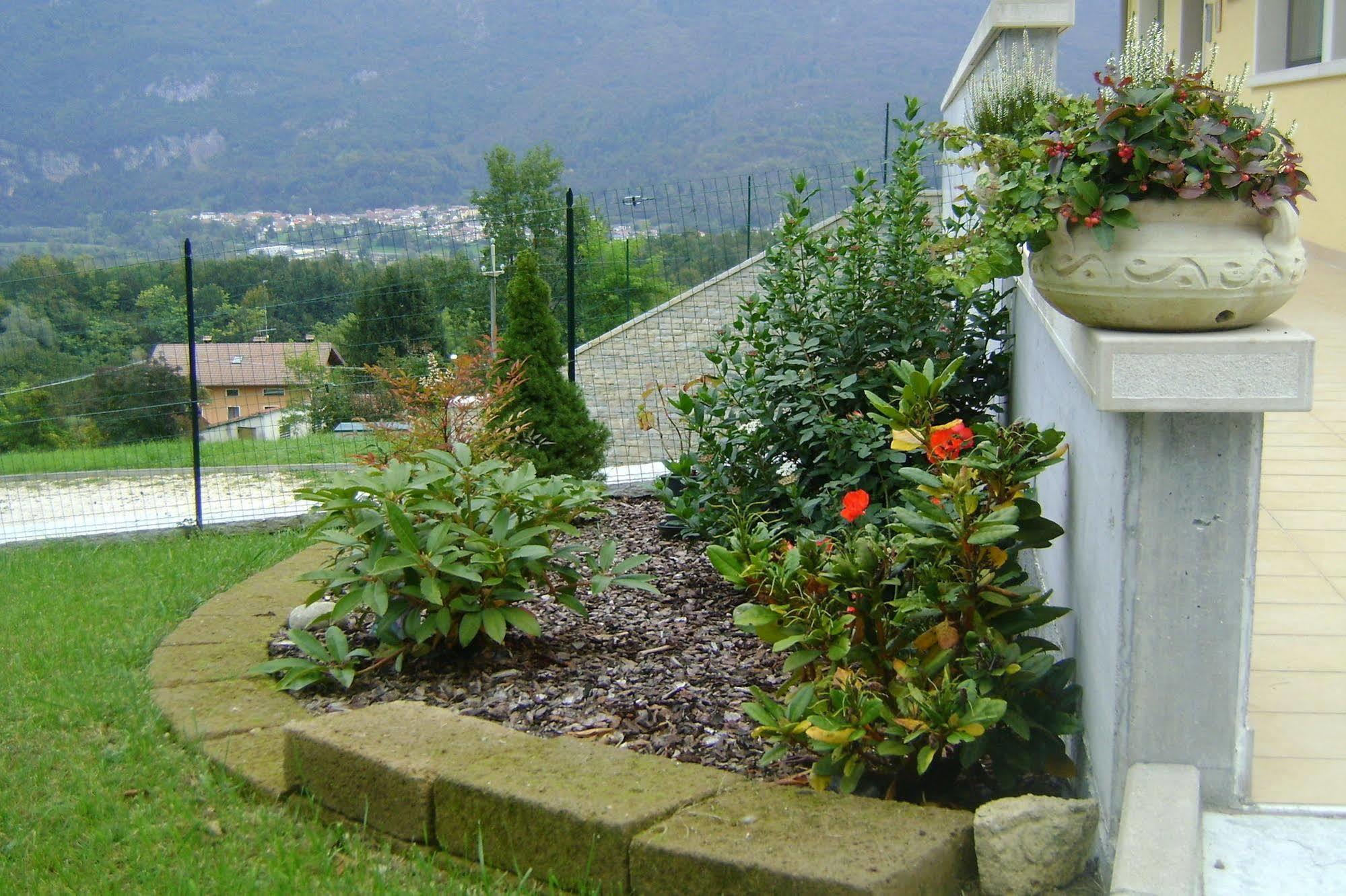 Affittacamere Rubino Guest House Ponte nellʼAlpi エクステリア 写真